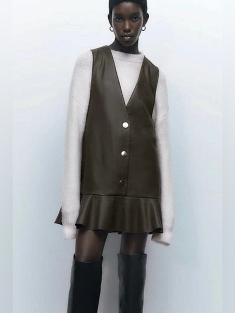 Zara‎ Faux Leather Ruffle Hem Sleeveless Shift Dress XS Olive Green Gold Buttons